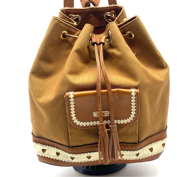 MOSCHINO TAN CANVAS LEATHER TASSEL GOLD HEART DRAWSTRING VINTAGE BACKPACK LARGE - Picture 4 of 10
